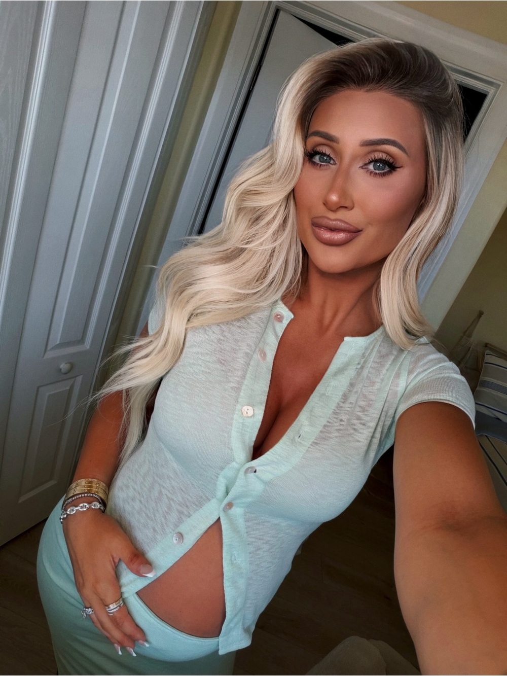 Mint Short-Sleeve Button up Front Set - worn 1 time!